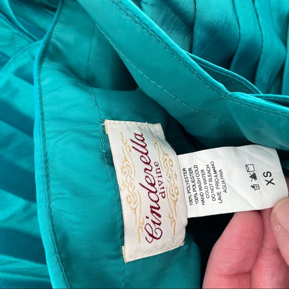 Cinderella Divine Formal Dress - Picture 6 of 6